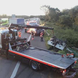 LKW Bergung A3 Hünxe - A M F Auto Mietfunk GmbH im Einsatz