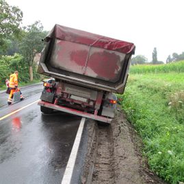 LKW Bergung Rees - Seilwinden und Schwerlast-Hebekissen im Einsatz - A M F Auto Mietfunk GmbH