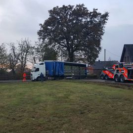 LKW-Bergung in einer Bauernschaft zwischen Heiden und Raesfeld - A M F Auto Mietfunk GmbH