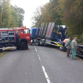 LKW Unfall in Dinslaken - Einsätze der A M F Auto Mietfunk GmbH in Hamminkeln, Bocholt, Heiden und Umgebung