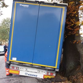 LKW-Bergung in einer Bauernschaft zwischen Heiden und Raesfeld - A M F Auto Mietfunk GmbH