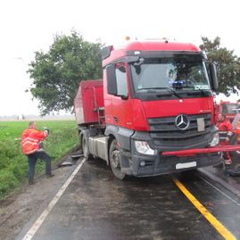 LKW Bergung Rees - Seilwinden und Schwerlast-Hebekissen im Einsatz - A M F Auto Mietfunk GmbH